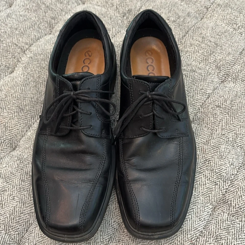 Ecco leather dress shoes size 11